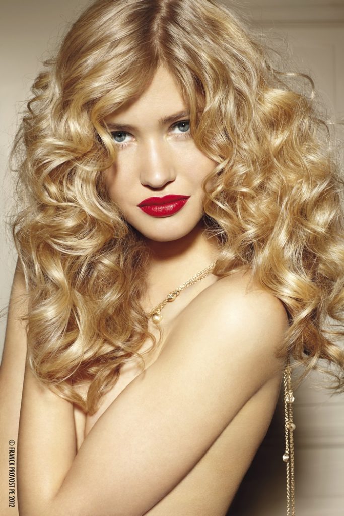 long layered hairstyle, blonde, curls, curly hair