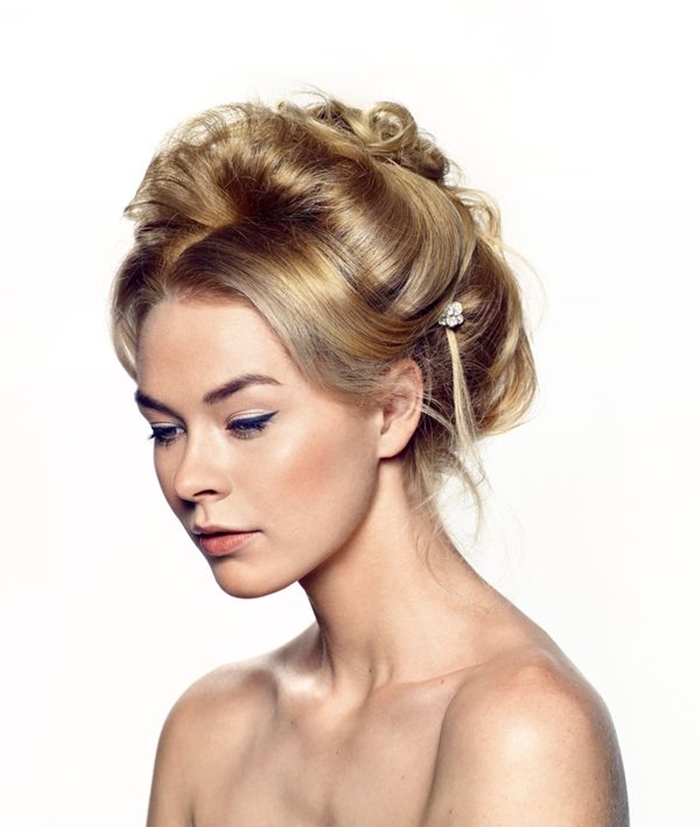 fiftties, sixties hairstyle, bridal hair updo
